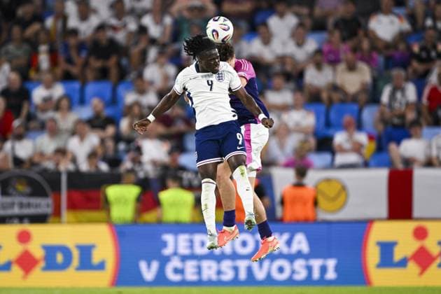 BRATISLAVA - Jonathan Rowe of England U21, U 21 Tim Oermann of Germany U21 (l-r) at the National Football Stadium during the Under-21 European Championship, EM, Europameisterschaft final between Young England and Young Germany. ANP Hollandse Hoogte UEFA European Under-21 Championship 2025 Final 2024 25 xVIxANPxSportx xGerritxvanxKeulenxIVx 530654386 originalFilename: 530654386.jpg