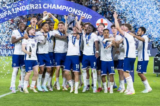 UEFA U21, U 21 Europameisterschaft, Finale: England - Deutschland; 28.06.2025 Die englische U21-Nationalmannschaft bejubelt den Titelgewinn bei der UEFA U21-Europameisterschaft im Finalspiel England - Deutschland, am 28.06.2025, National Football Stadium, Bratislava, Slowakei Copyright: xBEAUTIFULxSPORTS Meuselx