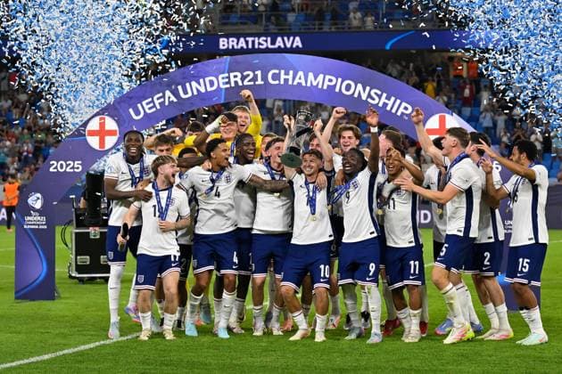 Bratislava, Narodny futbalovy stadion - Tehelne Pole, 28.06.25, SVK, Herren, UEFA U21, U 21 Europameisterschaft, Finale, England-Deutschland Bild: Siegerfoto England UEFA regulations prohibit any use of photographs as image sequences and or quasi-video. Bratislava Slowakei