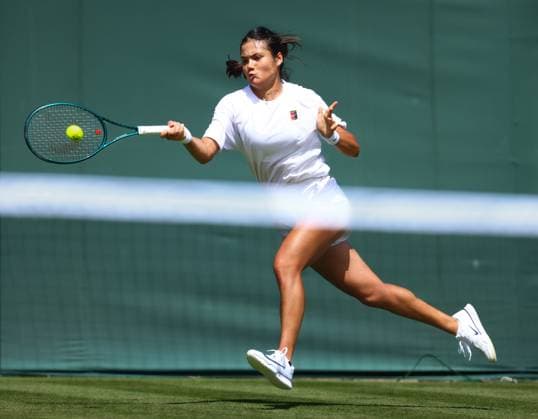 Wimbledon Championships 2025 AELTC, Saturday Practice, London, UK - 28 06 2025 Emma Raducanu (GBR) Practices at Wimbledon ahead of the 2025 Championships London Wimbledon London GBR, UK NEWSPAPERS OUT Copyright: xMarkxGreenwoodx