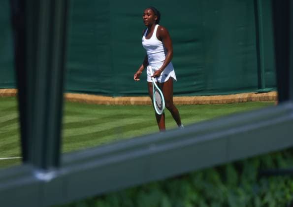 Wimbledon Championships 2025 AELTC, Saturday Practice, London, UK - 28 06 2025 The reflection of Coco Gauff (USA) in the windows of the media centre during Practice at Wimbledon ahead of the 2025 Championships London Wimbledon London GBR, UK NEWSPAPERS OUT Copyright: xMarkxGreenwoodx