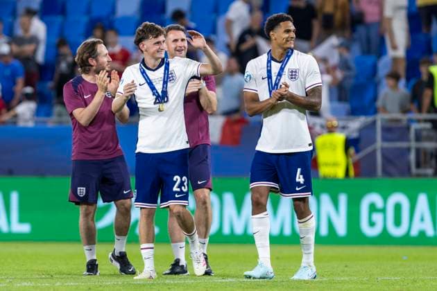 UEFA U21, U 21 Europameisterschaft, Finale: England - Deutschland; 28.06.2025 Tyler Morton (England, 23), Jarell Quansah (England, 4) bei der UEFA U21-Europameisterschaft im Finalspiel England - Deutschland, am 28.06.2025, National Football Stadium, Bratislava, Slowakei Copyright: xBEAUTIFULxSPORTS Meuselx