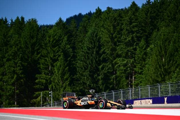 F1 Grand Prix of Austria - Qualifying Oscar Piastri of the McLaren F1 Team drives during qualifying for the 12th round of the Formula 1 World Championship, WM, Weltmeisterschaft at the Red Bull Ring in Spielberg, Styria, Austria, on June 27, 2025. Spielberg Styria Austria  Copyright: xAndreaxDiodatox originalFilename:diodato-formula1250627_npPWc.jpg