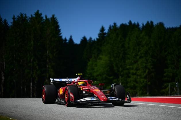 F1 Grand Prix of Austria - Qualifying Lewis Hamilton of Scuderia Ferrari drives during qualifying for the 12th round of the Formula 1 World Championship, WM, Weltmeisterschaft at the Red Bull Ring in Spielberg, Styria, Austria, on June 27, 2025. Spielberg Styria Austria  Copyright: xAndreaxDiodatox originalFilename:diodato-formula1250627_npBDh.jpg