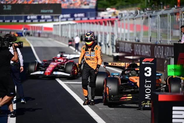 F1 Grand Prix of Austria - Qualifying Oscar Piastri of the McLaren F1 Team drives and celebrates after qualifying during the 12th round of the Formula 1 World Championship, WM, Weltmeisterschaft at the Red Bull Ring in Spielberg, Styria, Austria, on June 27, 2025. Spielberg Styria Austria  Copyright: xAndreaxDiodatox originalFilename:diodato-formula1250627_npJvz.jpg