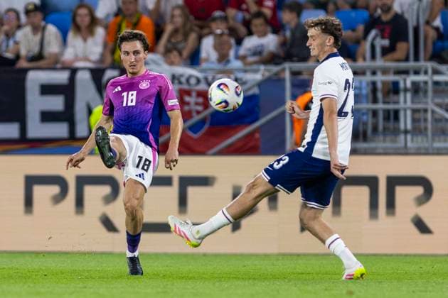 UEFA U21, U 21 Europameisterschaft, Finale: England - Deutschland; 28.06.2025 Rocco Reitz (Deutschland, 18), Tyler Morton (England, 23) bei der UEFA U21-Europameisterschaft im Finalspiel England - Deutschland, am 28.06.2025, National Football Stadium, Bratislava, Slowakei Copyright: xBEAUTIFULxSPORTS Meuselx