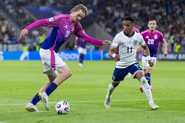 UEFA U21, U 21 Europameisterschaft, Finale: England - Deutschland; 28.06.2025 Omari Hutchinson (England, 11), Nick Woltemade (Deutschland, 10) bei der UEFA U21-Europameisterschaft im Finalspiel England - Deutschland, am 28.06.2025, National Football Stadium, Bratislava, Slowakei Copyright: xBEAUTIFULxSPORTS Meuselx