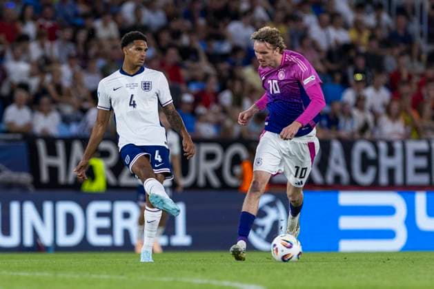 UEFA U21, U 21 Europameisterschaft, Finale: England - Deutschland; 28.06.2025 Jarell Quansah (England, 4), Nick Woltemade (Deutschland, 10) bei der UEFA U21-Europameisterschaft im Finalspiel England - Deutschland, am 28.06.2025, National Football Stadium, Bratislava, Slowakei Copyright: xBEAUTIFULxSPORTS Meuselx