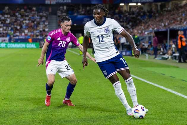 UEFA U21, U 21 Europameisterschaft, Finale: England - Deutschland; 28.06.2025 Brooke Norton-Cuffy (England, 12), Paul Nebel (Deutschland, 20) bei der UEFA U21-Europameisterschaft im Finalspiel England - Deutschland, am 28.06.2025, National Football Stadium, Bratislava, Slowakei Copyright: xBEAUTIFULxSPORTS Meuselx