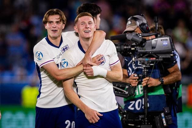 ENGLAND U21, U 21 - GERMANY U21 FINAL Jay Stansfield, Alex Scott of England celebrate after the UEFA European Under-21 Championship 2025 Final football match between England U21 and Germany U21. National Football Stadium (Tehelene Pole), Bratislava, Slovakia, June 28, 2025. Photo by Branislav Racko Copyright: xx 080A3019