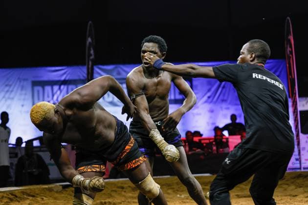 Bilder des Jahres 2025, Sport 06 Juni African Warrior Dambe World Series championship in Nigeria ABUJA, NIGERIA - JUNE 28: Dambe fighters compete during the African Warrior Dambe World Series championship in Abuja, Nigeria on June 28, 2025. Dambe fighting, traditionally performed by the Hausa people living in the north of Nigeria, is known as a fierce fighting style in which one hand is used as a spear and the other hand as a shield . Emmanuel Osodi Anadolu Abuja Nigeria. Editorial use only. Please get in touch for any other usage.  Copyright: x2025xAnadoluxEmmanuelxOsodix