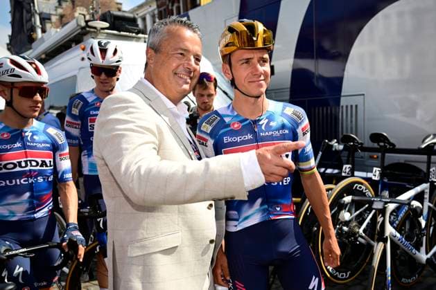 Belgian 2025 National Championship Binche 29 06 2025 BINCHE, BELGIUM - JUNE 29 : Laurent Devin, mayor of Binche and Evenepoel Remco of Soudal Quick-Step during the Men Elite cycling road race of the Belgian National Championships 2025 an UCI National Championships cycling race of 230 km with start in Binche and finish in Binche on June 29, 2025 in Binche, Belgium, 29 06 2025 ( Motordriver Guy De Vuyst - Binche Belgium  Copyright: xNicoxVereeckenx