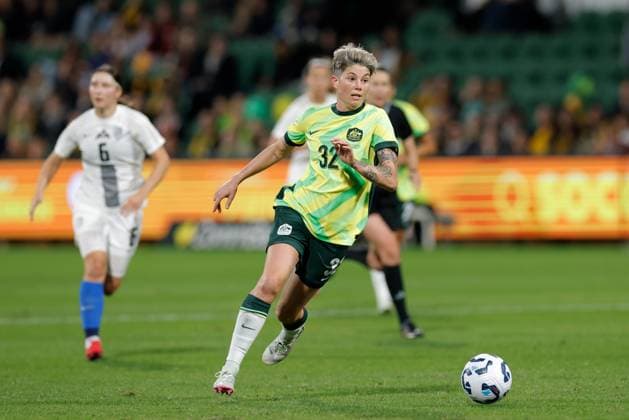 SOCCER AUSTRALIA SLOVENIA, Michelle Heyman of Australia runs the ball during the Women s friendly international soccer match between Australia and Slovenia at HBF Park in Perth, Sunday, June 29, 2025. ( NO ARCHIVING, EDITORIAL USE ONLY PERTH WESTERN AUSTRALIA AUSTRALIA  Copyright: xRICHARDxWAINWRIGHTx 20250629116147716950