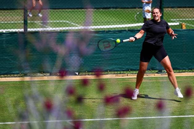 Jelena Ostapenko during practice. Wimbledon Tennis Championships, Sunday Practice, The All England Lawn Tennis and Croquet Club, London, UK - 29 Jun 2025London The All England Lawn Tennis and United Kingdom  Copyright: xJamesxMarsh Shutterstockx 15378355x