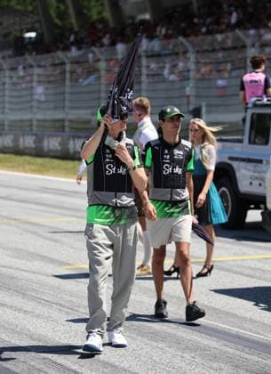 29.06.2025, Red Bull Ring, Spielberg, Formel 1 Großer Preis von Österreich 2025 , im Bild Nico Hülkenberg (DEU), Stake F1 Team Kick Sauber und Gabriel Bortoleto (BRA), Stake F1 Team Kick Sauber bei der Fahrerparade. (Photo by Alessandro Martellotta Hasan Bratic DeFodi Images)