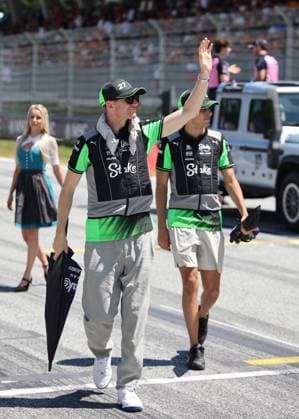 29.06.2025, Red Bull Ring, Spielberg, Formel 1 Großer Preis von Österreich 2025 , im Bild Nico Hülkenberg (DEU), Stake F1 Team Kick Sauber und Gabriel Bortoleto (BRA), Stake F1 Team Kick Sauber bei der Fahrerparade. (Photo by Alessandro Martellotta Hasan Bratic DeFodi Images)