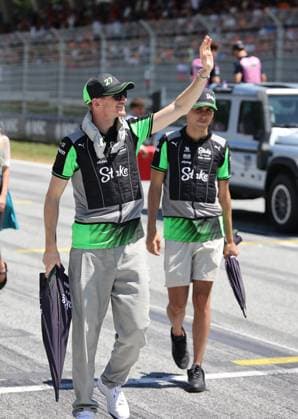 29.06.2025, Red Bull Ring, Spielberg, Formel 1 Großer Preis von Österreich 2025 , im Bild Nico Hülkenberg (DEU), Stake F1 Team Kick Sauber und Gabriel Bortoleto (BRA), Stake F1 Team Kick Sauber bei der Fahrerparade. (Photo by Alessandro Martellotta Hasan Bratic DeFodi Images)