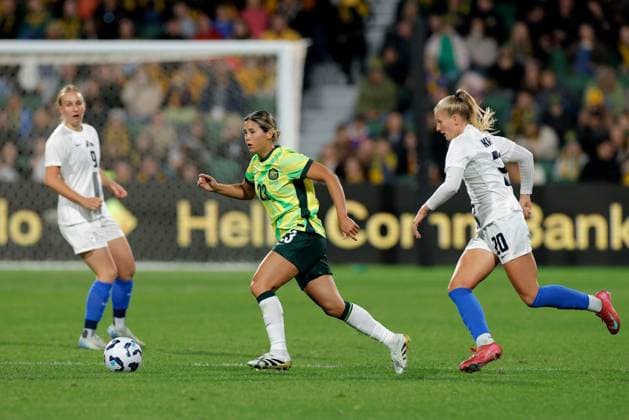 SOCCER AUSTRALIA SLOVENIA, Kyra Cooney-Cross of Australia runs the ball during the Women s friendly international soccer match between Australia and Slovenia at HBF Park in Perth, Sunday, June 29, 2025. ( NO ARCHIVING, EDITORIAL USE ONLY PERTH WESTERN AUSTRALIA AUSTRALIA  Copyright: xRICHARDxWAINWRIGHTx 20250629198723340511