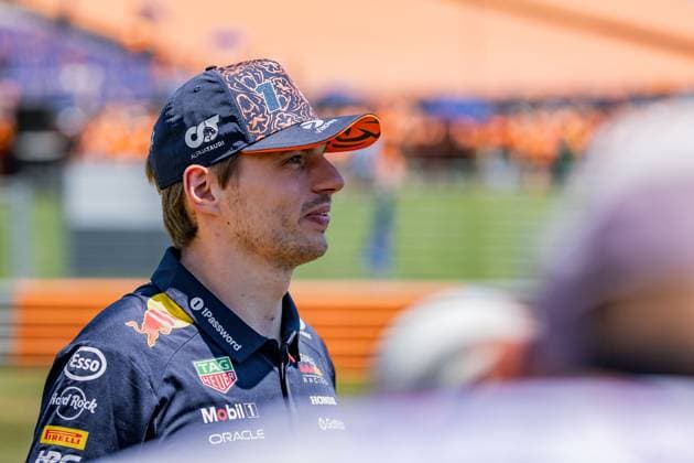 Formel 1, GP Österreich in Spielberg, Fahrerparade FORMULA 1 - GP of Austria 2025 SPIELBERG,AUSTRIA,29.JUN.25 - MOTORSPORTS, FORMULA 1 - Grand Prix of Austria, Red Bull Ring, drivers parade. Image shows Max Verstappen (NED Red Bull Racing).  GEPAxpictures xMatthiasxTrinkl