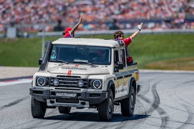 Formel 1, GP Österreich in Spielberg, Fahrerparade FORMULA 1 - GP of Austria 2025 SPIELBERG,AUSTRIA,29.JUN.25 - MOTORSPORTS, FORMULA 1 - Grand Prix of Austria, Red Bull Ring, drivers parade. Image shows Lewis Hamilton (GBR Ferrari) and Charles Leclerc (MON Ferrari).  GEPAxpictures xMatthiasxTrinkl
