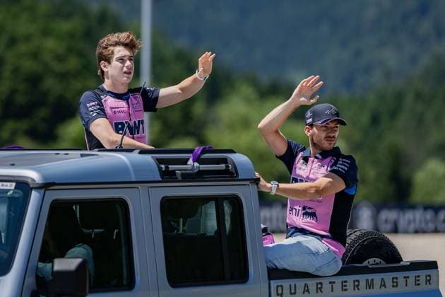 Formel 1, GP Österreich in Spielberg, Fahrerparade FORMULA 1 - GP of Austria 2025 SPIELBERG,AUSTRIA,29.JUN.25 - MOTORSPORTS, FORMULA 1 - Grand Prix of Austria, Red Bull Ring, drivers parade. Image shows Franco Colapinto (ARG Alpine) and Pierre Gasly (FRA Alpine).  GEPAxpictures xMatthiasxTrinkl