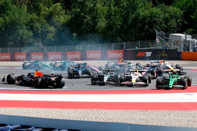 29.06.2025, xsvx, Motorsport FIA Formel 1, Grand Prix von Österreich v.l. Unfall zwischen Andrea Kimi Antonelli (Mercedes AMG Petronas) Startnummer 12 und Max Verstappen (Oracle Red Bull Racing) Startnummer 1 (FIA REGULATIONS PROHIBIT ANY USE OF PHOTOGRAPHS as IMAGE SEQUENCES and or QUASI-VIDEO) Zeltweg-Spielberg