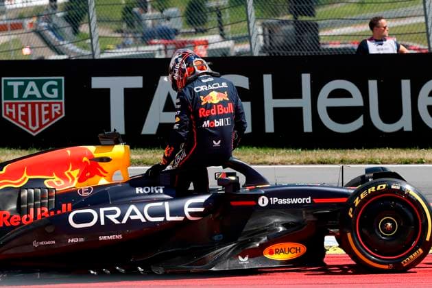 29.06.2025, xsvx, Motorsport FIA Formel 1, Grand Prix von Österreich v.l. Max Verstappen (Oracle Red Bull Racing) Startnummer 1 nach dem Unfall mit Andrea Kimi Antonelli (Mercedes AMG Petronas) Startnummer 12 (FIA REGULATIONS PROHIBIT ANY USE OF PHOTOGRAPHS as IMAGE SEQUENCES and or QUASI-VIDEO) Zeltweg-Spielberg
