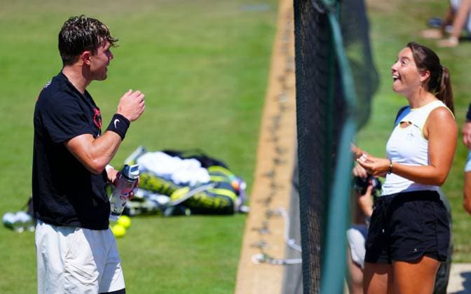 Jodie Burrage and Jack Draper chat Wimbledon Tennis Championships, Sunday Practice, The All England Lawn Tennis and Croquet Club, London, UK - 29 Jun 2025London The All England Lawn Tennis and United Kingdom  Copyright: xJavierxGarcia Shutterstockx 15371377bo