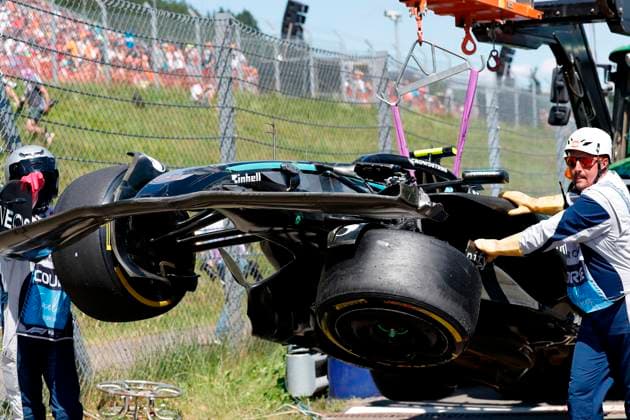 29.06.2025, xsvx, Motorsport FIA Formel 1, Grand Prix von Österreich v.l. Auto von Andrea Kimi Antonelli (Mercedes AMG Petronas) Startnummer 12 nach dem Unfall (FIA REGULATIONS PROHIBIT ANY USE OF PHOTOGRAPHS as IMAGE SEQUENCES and or QUASI-VIDEO) Zeltweg-Spielberg