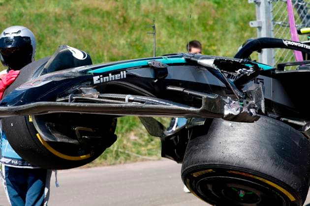 29.06.2025, xsvx, Motorsport FIA Formel 1, Grand Prix von Österreich v.l. Auto von Andrea Kimi Antonelli (Mercedes AMG Petronas) Startnummer 12 nach dem Unfall (FIA REGULATIONS PROHIBIT ANY USE OF PHOTOGRAPHS as IMAGE SEQUENCES and or QUASI-VIDEO) Zeltweg-Spielberg