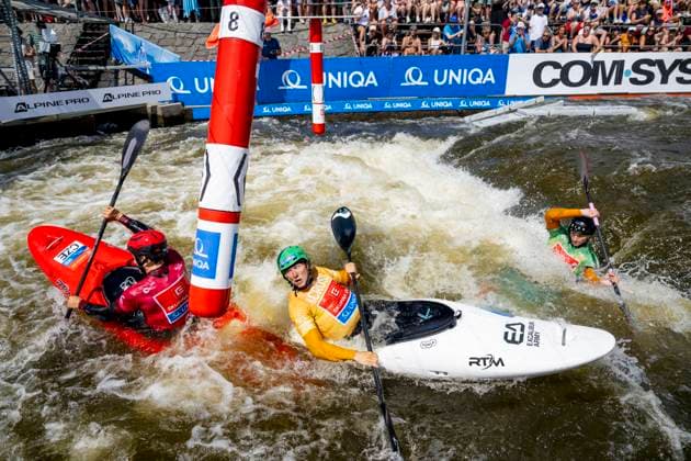 Sport Themen der Woche KW26 Sport Bilder des Tages From left Martin Rudorfer from Czechia and Matyas Novak from Czechia compete in Men s Kayak Cross Semi-final within 2025 ICF Canoe Slalom World Cup in Prague, Czech Republic, on June 29, 2025. (CTKxPhoto OndrejxDeml) CTKPhotoP2025062903391  CTKPhotoP2025062903391