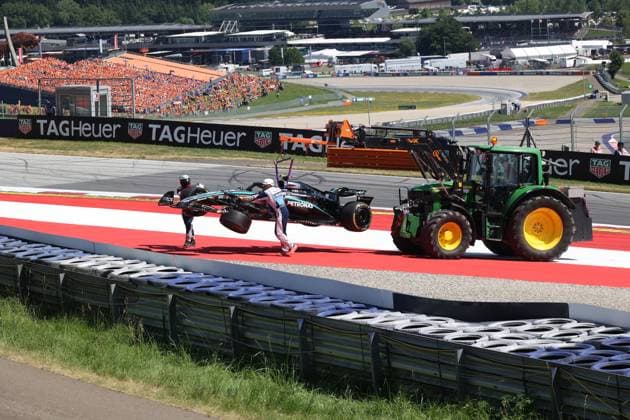 29.06.2025, Red Bull Ring, Spielberg, Formel 1 Großer Preis von Österreich 2025 , im Bild Unfall zwischen Andrea Kimi Antonelli (ITA), Mercedes-AMG Petronas Formula One Team und Max Verstappen (NLD), Oracle Red Bull Racing, beide Fahrer scheiden aus. (Photo by Alessandro Martellotta Hasan Bratic DeFodi Images)