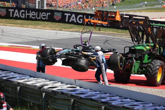 29.06.2025, Red Bull Ring, Spielberg, Formel 1 Großer Preis von Österreich 2025 , im Bild Unfall zwischen Andrea Kimi Antonelli (ITA), Mercedes-AMG Petronas Formula One Team und Max Verstappen (NLD), Oracle Red Bull Racing, beide Fahrer scheiden aus. (Photo by Alessandro Martellotta Hasan Bratic DeFodi Images)