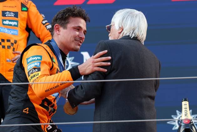 Winner, Sieger, Lando Norris (McLaren Formula 1 Team) und Bernie Ecclestone, Rennen, Grosser Preis von Oesterreich, Motorsport, Herren, Formel 1, 29.06.2025 Spielberg Steiermark Oesterreich