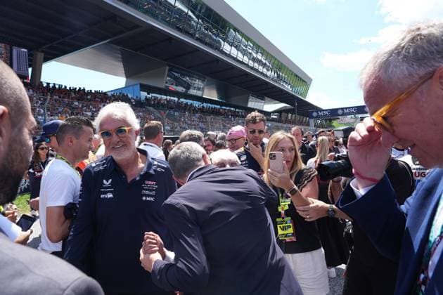 29.06.2025, Red Bull Ring, Spielberg, Formel 1 Großer Preis von Österreich 2025 , im Bild Formel 1 Chef Stefano Domenicali mit Bernie Ecclestone und seiner Frau Fabiana Flosi, Flavio Briatore (Photo by Hasan Bratic DeFodi Images)