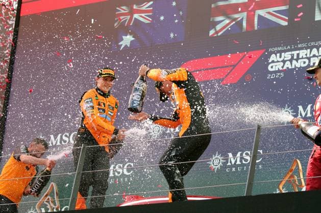 Formel 1 Grosser Preis von Oesterreich 2025 Formel 1 Grosser Preis von Oesterreich 2025 - Red Bull Ring 27. - 29. Juni 2025 FIA - Formel 1 - WM - Großer Preis Oesterreich - 2025 Im Bild: Champagner Dusche Lando Norris (GBR) und Oscar Piastri (AUS) Copyright: xBEAUTIFULxSPORTS Bernhardtx