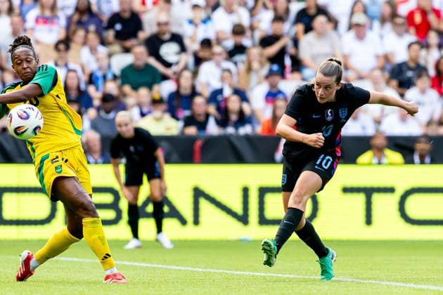England Women v Jamaica Friendly 29 06 2025. UEFA EURO, EM, Europameisterschaft,Fussball 2025 send-off GOAL scores 3-0 England Women midfielder Ella Toone shoots at goal and scores during the UEFA EURO 2025 send-off fixture match between England Women and Jamaica Women at the King Power Stadium, Leicester, England on 29 June 2025. Leicester King Power Stadium Leicestershire England Editorial use only , Copyright: xManjitxNarotrax PSI-22284-0018