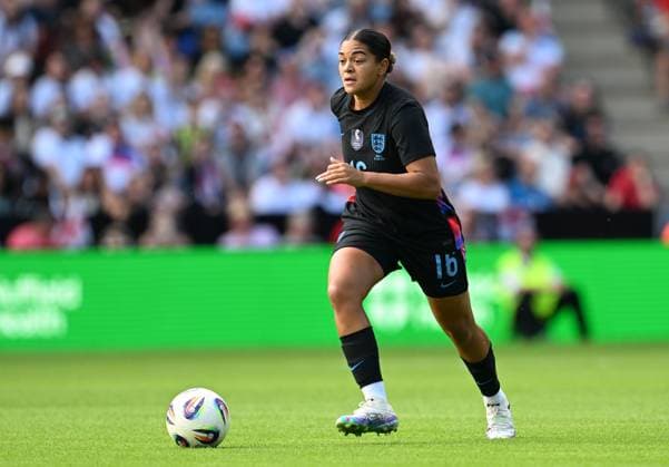 Jess Carter of England England Women v Jamaica Women, International Friendly, Länderspiel, Nationalmannschaft Football, King Power Stadium, Leicester, UK - 29 Jun 2025Leicester King Power Stadium United Kingdom EDITORIAL USE ONLY No use with unauthorised audio, video, data, fixture lists, club league logos or live services. Online in-match use limited to 120 images, no video emulation. No use in betting, games or single club league player publications. Copyright: xAnnaxGowthorpe Shutterstockx 15377185bp