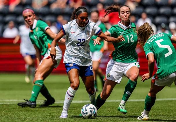Women s International Friendly, Länderspiel, Nationalmannschaft TQL Stadium, Ohio 29 6 2025 United States vs Republic of Ireland Ireland s Anna Patten and Yazmeen Ryan of USA Anna Patten and Yazmeen Ryan 29 6 2025  Copyright: x INPHO RyanxByrnex RB1_9280