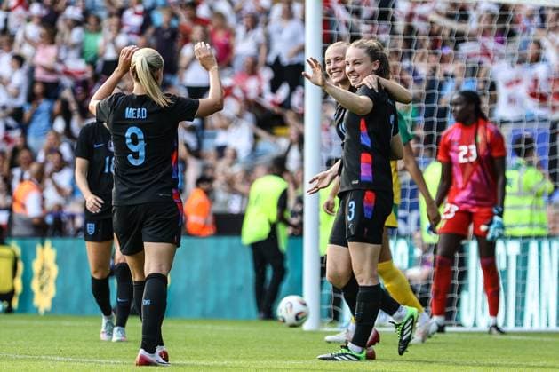 Leicester, England, June 29th 2025: Aggie Beever-Jones (19 England) celebrates scoring the sixth goal during the International Friendly, Länderspiel, Nationalmannschaft football match between England and Jamaica at King Power Stadium in Leicester, England (Natalie Mincher SPP) Copyright: xNataliexMincher SPPx spp-en-NaMi-335A2839