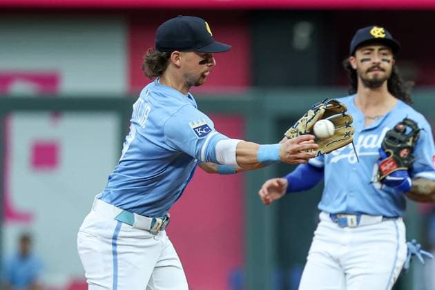 June 29, 2025: Kansas City Royals shortstop Bobby Witt Jr. (7) throws to first for the out on Los Angeles Dodgers designated hitter Shohei Ohtani (17) during the fifth inning at Kauffman Stadium in Kansas City, MO. CSM Kansas City United States of America - ZUMAc04_ 20250629_zma_c04_093 Copyright: xDavidxSmithx