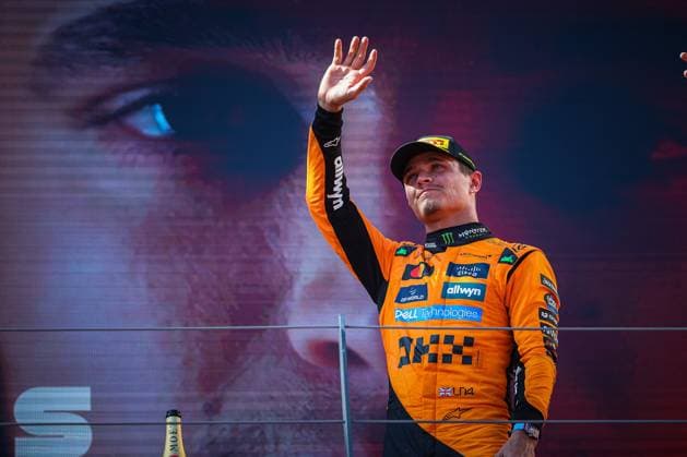 MOTORI - Formula 1 - MSC Cruises Austrian Grand Prix 2025 04 Lando Norris, (GRB) McLaren Mercedes MCL39, during the Austrian GP, Spielberg 26-29 June 2025, Red Bull Ring Formula 1 World Championship, WM, Weltmeisterschaft 2025. Austria Austria  Copyright: xIPAxSport ABACAx