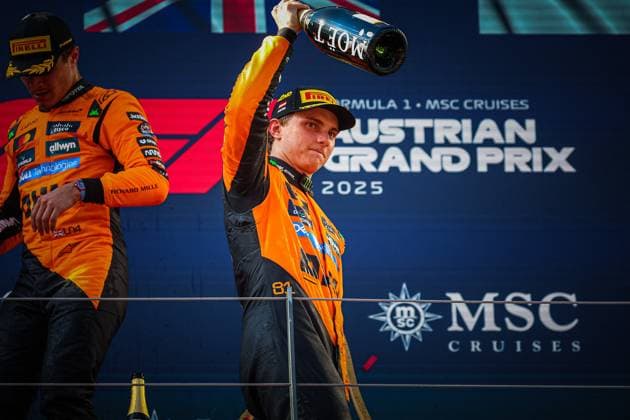 MOTORI - Formula 1 - MSC Cruises Austrian Grand Prix 2025 04 Lando Norris, (GRB) and Oscar Piastri (AUS) on the podium McLaren Mercedes MCL39, during the Austrian GP, Spielberg 26-29 June 2025, Red Bull Ring Formula 1 World Championship, WM, Weltmeisterschaft 2025. Austria Austria  Copyright: xIPAxSport ABACAx