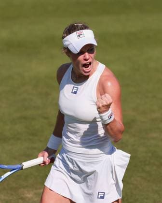 Laura Siegemund macht die Faust und jubelt, Jubel, Freude, Emotion, Damen Einzel, Ladies Singles Tennis - Wimbledon 2025 - Grand Slam ITF ATP, Tennis Herren WTA, Tennis Damen - AELTC - London - - Great Britain - 30 June 2025. Copyright: xJuergenxHasenkopfx