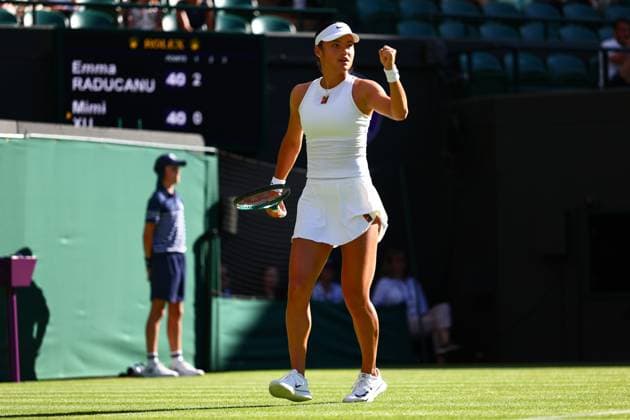 Emma Raducanu during her first round match Wimbledon Tennis Championships, Day 1, The All England Lawn Tennis and Croquet Club, London, UK - 30 Jun 2025London The All England Lawn Tennis and United Kingdom  Copyright: xJamesxMarsh Shutterstockx 15378842eo