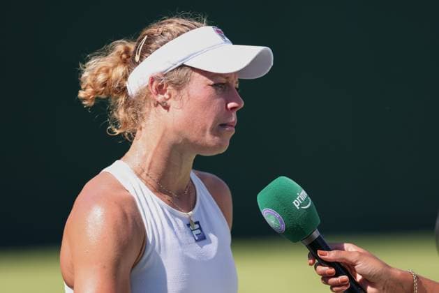 Laura Siegemund bei einem On Court TV Interview nach ihrem Sieg, Damen Einzel, Ladies Singles Tennis - Wimbledon 2025 - Grand Slam ITF ATP, Tennis Herren WTA, Tennis Damen - AELTC - London - - Great Britain - 30 June 2025. Copyright: xJuergenxHasenkopfx