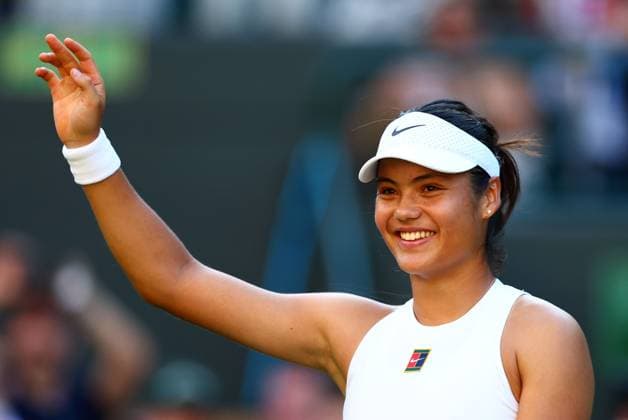 Emma Raducanu celebrates victory in her first round match Wimbledon Tennis Championships, Day 1, The All England Lawn Tennis and Croquet Club, London, UK - 30 Jun 2025London The All England Lawn Tennis and United Kingdom  Copyright: xJamesxMarsh Shutterstockx 15378842fs