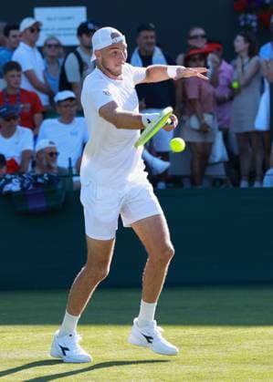 Jan-Lennard Struff (GER), Herren Einzel, Men s Singles Tennis - Wimbledon 2025 - Grand Slam ITF ATP, Tennis Herren WTA, Tennis Damen - AELTC - London - - Great Britain - 30 June 2025. Copyright: xJuergenxHasenkopfx