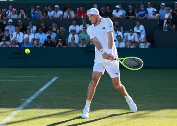 Jan-Lennard Struff (GER), Herren Einzel, Men s Singles Tennis - Wimbledon 2025 - Grand Slam ITF ATP, Tennis Herren WTA, Tennis Damen - AELTC - London - - Great Britain - 30 June 2025. Copyright: xJuergenxHasenkopfx