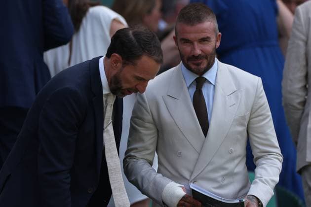 TENIS WIMBLEDON 2025 LONDYN 300625 N Z SIR GARETH SOUTHGATE I SIR DAVID BECKHAM W ROYAL BOX NA KORCIE CENTRALNYM OBIEKTU ALL ENGLAND LAWN TENNIS AND CROQUET CLUB MARCIN CHOLEWINSKI NEWSPIX.PL TENNIS WIMBLEDON 2025 LONDON 30062025 SIR GARETH SOUTHGATE I SIR DAVID BECKHAM IN THE ROYAL BOX ON THE CENTRE COURT IN ALL ENGLAND LAWN TENNIS AND CROQUET CLUB NEWSPIX.PL --- newspix.pl 